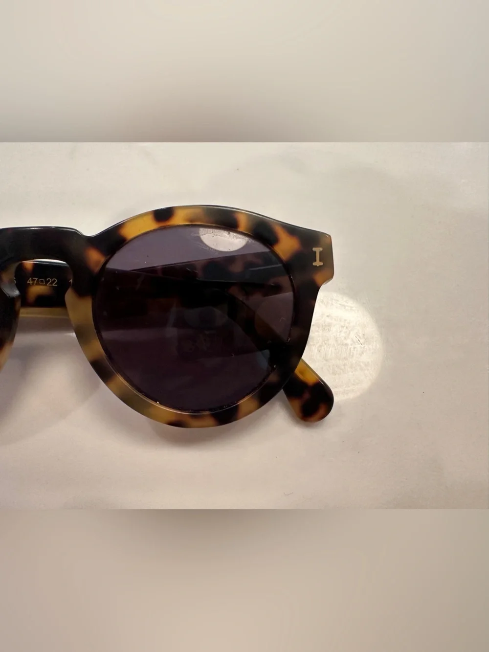 Illesteva round tortoiseshell